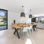빌라 Luxury Five Bedroom With Sea View 에스테포나