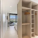 Luxury Five Bedroom With Sea View * 에스테포나