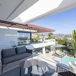 Luxury Five Bedroom With Sea View 빌라 *