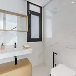 Luxury Five Bedroom With Sea View * 에스테포나